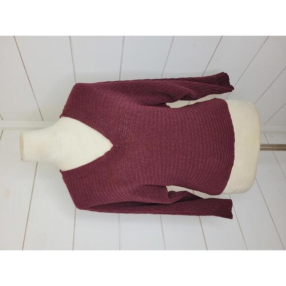 American Eagle Outfitters Sweaters - American Eagle Outfitters XS burgundy super soft v neck sweater